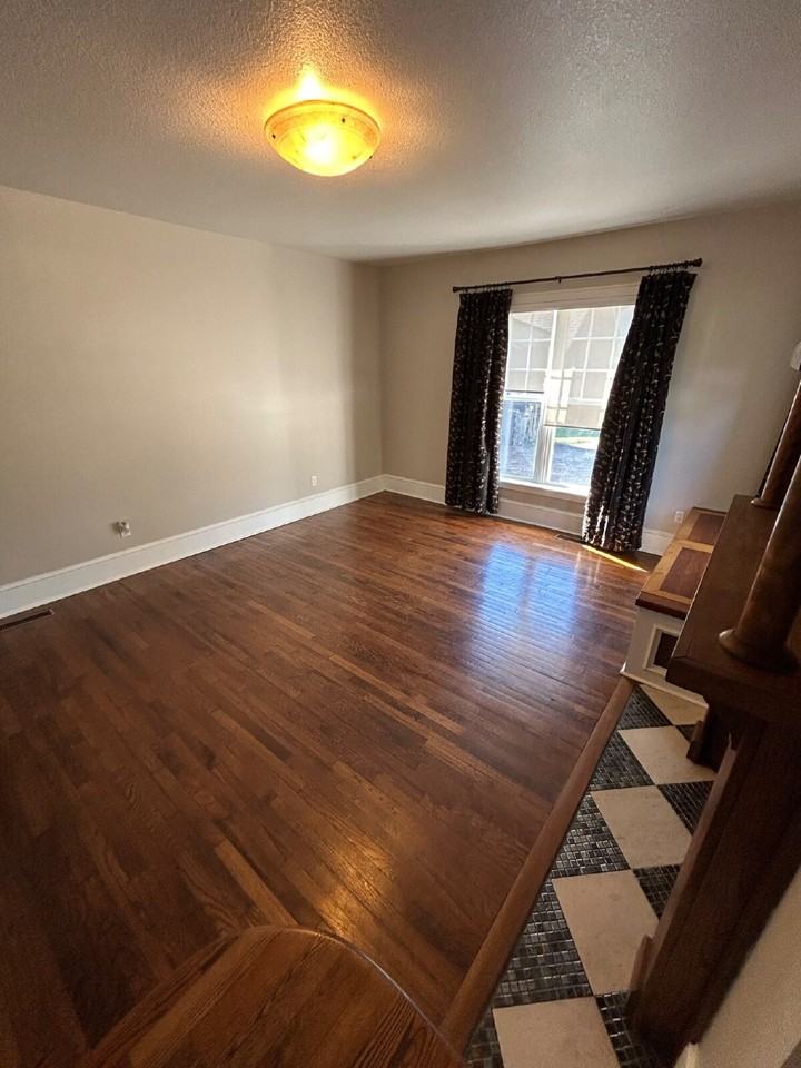 517 West Thomas Avenue - Photo 3 of 42