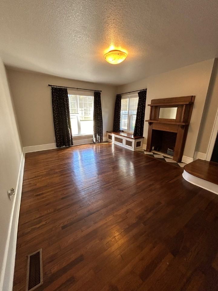 517 West Thomas Avenue - Photo 4 of 42