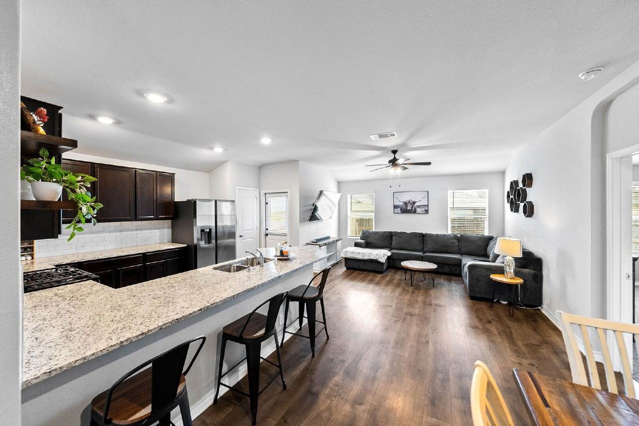 6712 Hoffman Plain - Photo 6 of 45