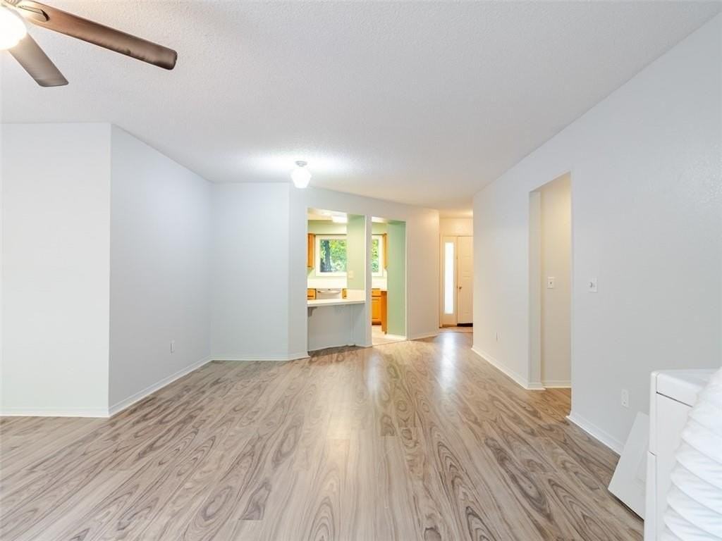 40 Sandwick Dr - Photo 6 of 20