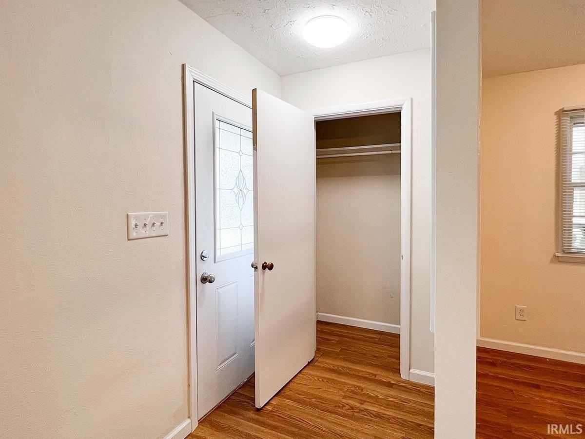 2500 E 8th St - Photo 3 of 34