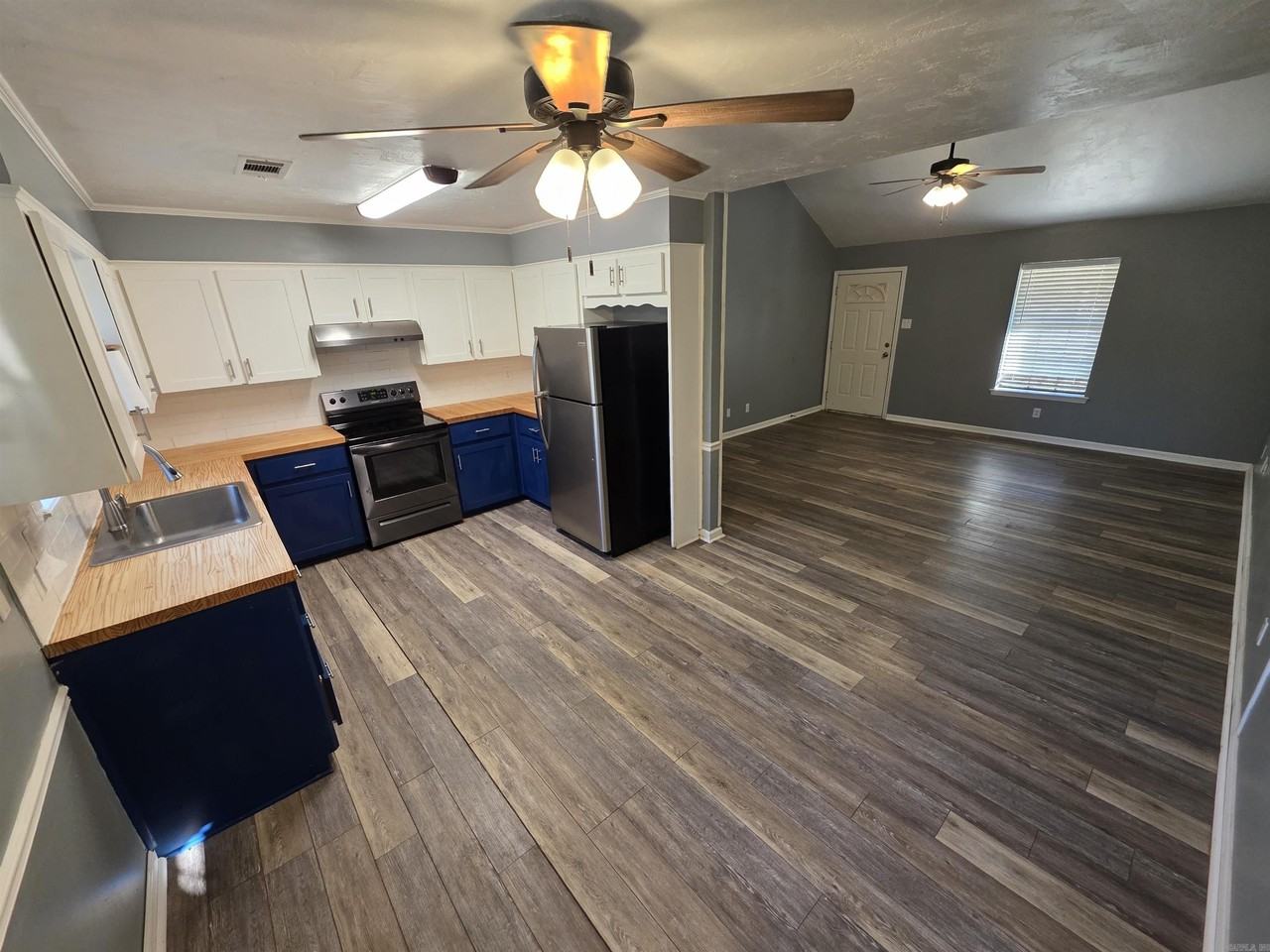 74 Pond St - Photo 7 of 20