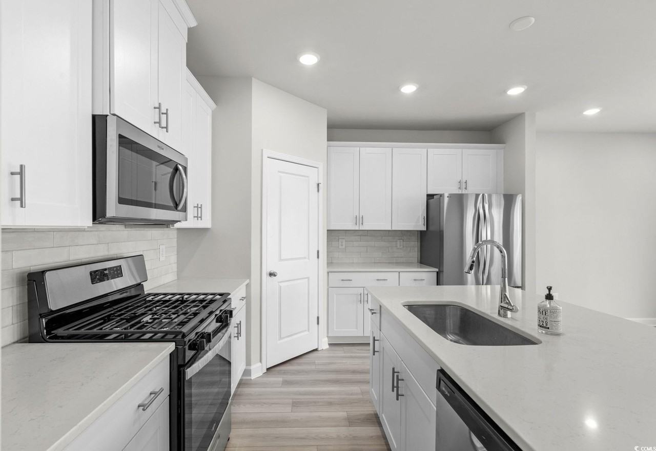 2409 Copper Creek Loop - Photo 4 of 40