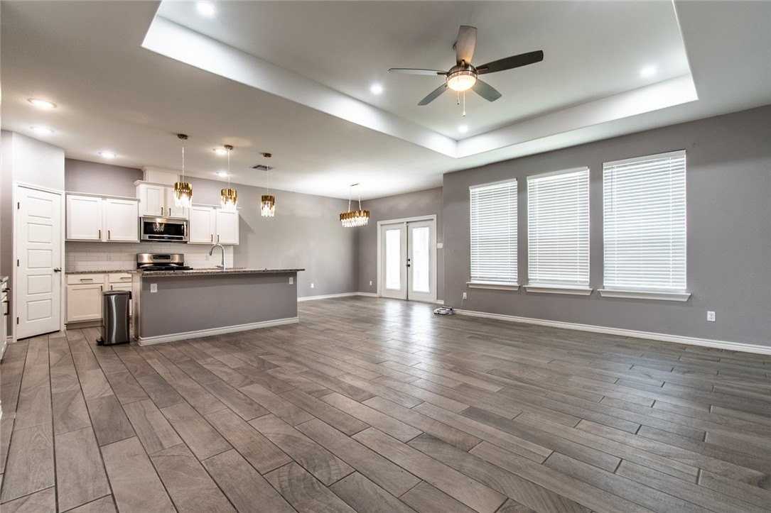 3425 Pineda Street - Photo 5 of 32