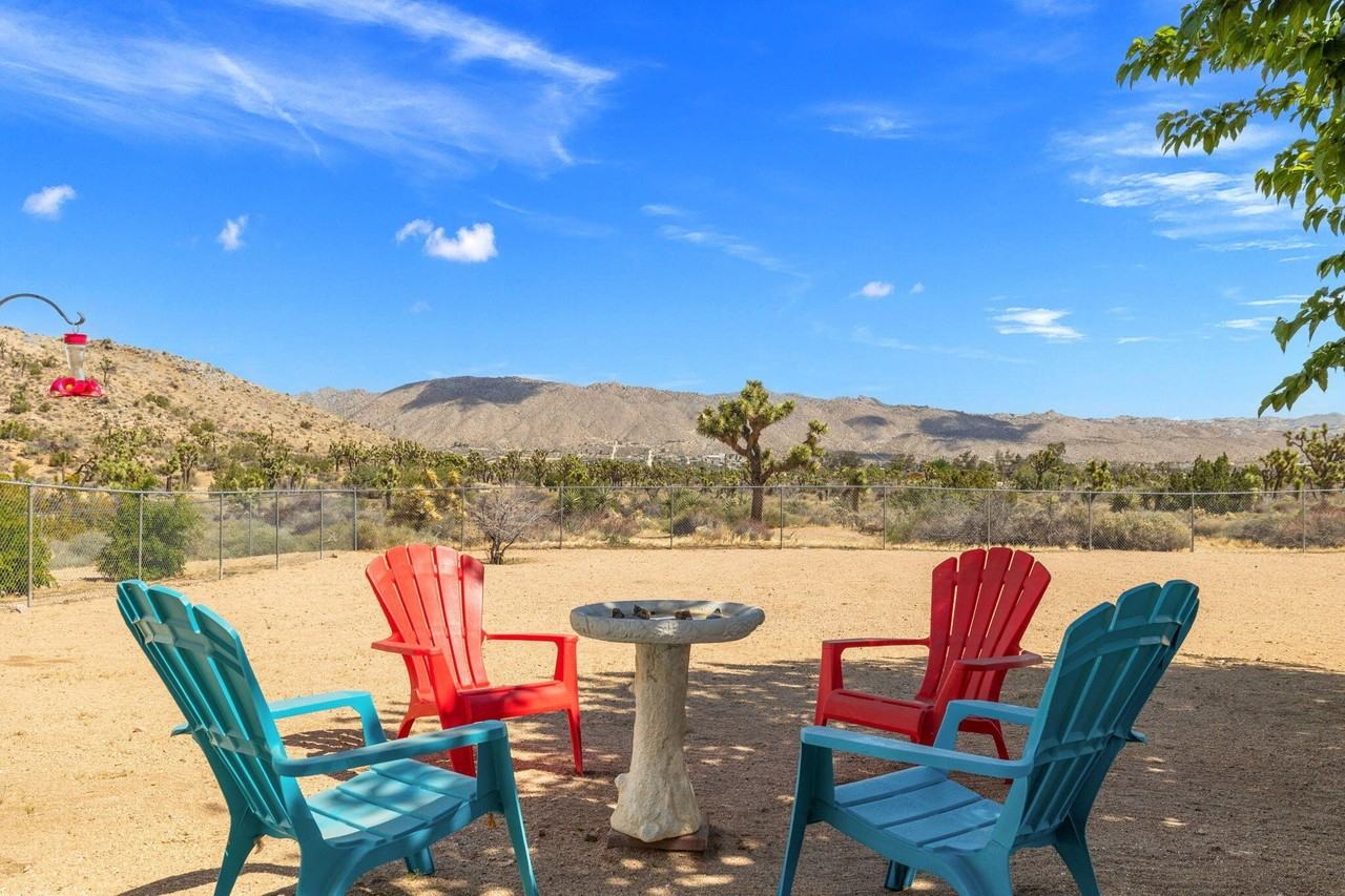 56034 Desert Gold Dr - Photo 2 of 50