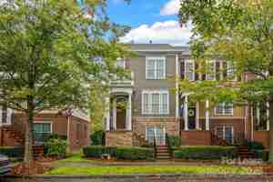 featured image of 1120 Drayton Ct