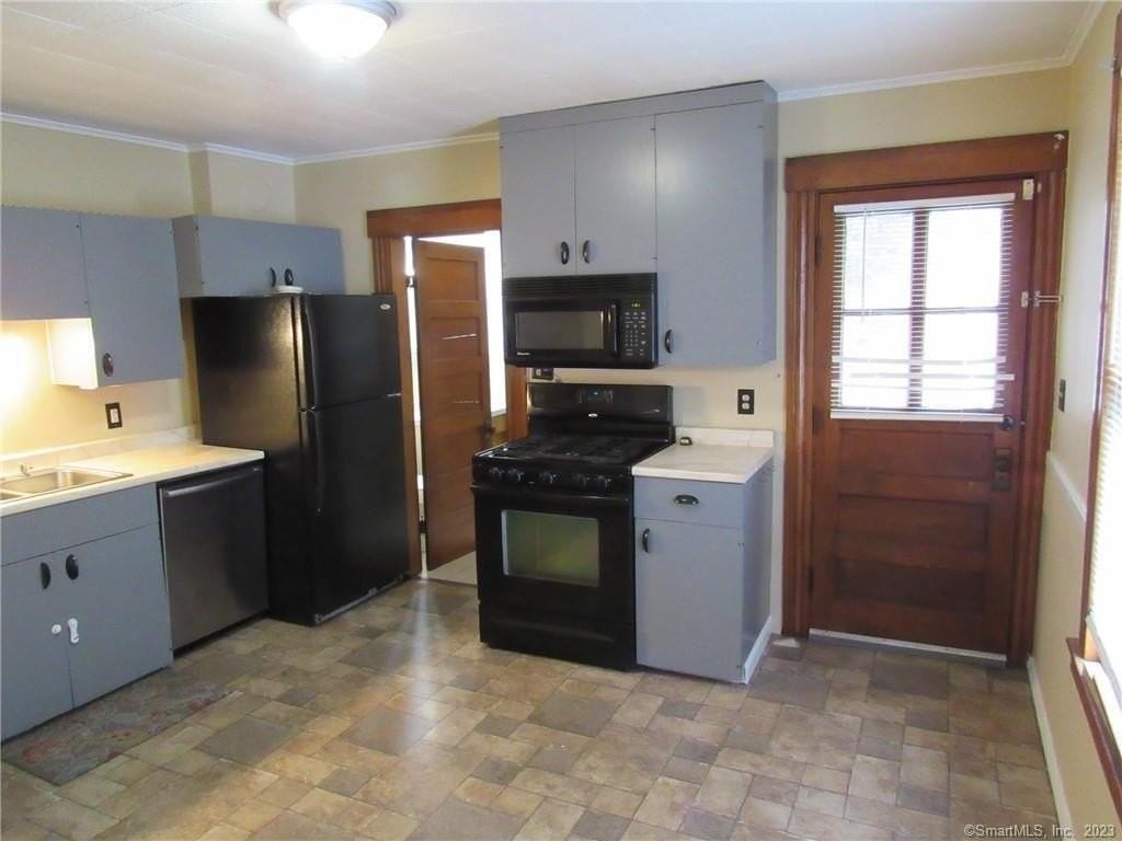 292 Brightwood Avenue - Photo 2 of 11