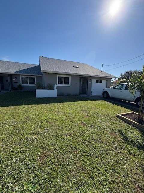 1939 Santa Barbara Blvd - Photo 3 of 33