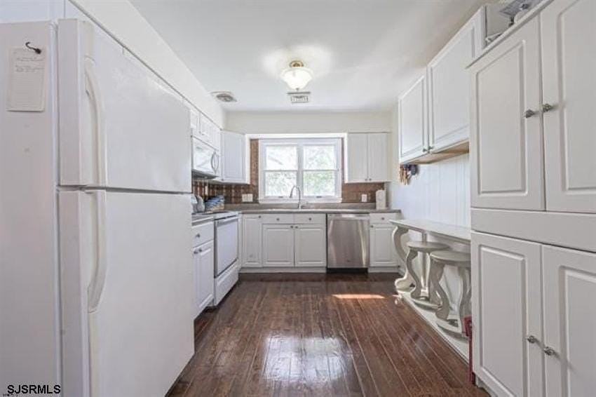 303 24th St S - Photo 3 of 13