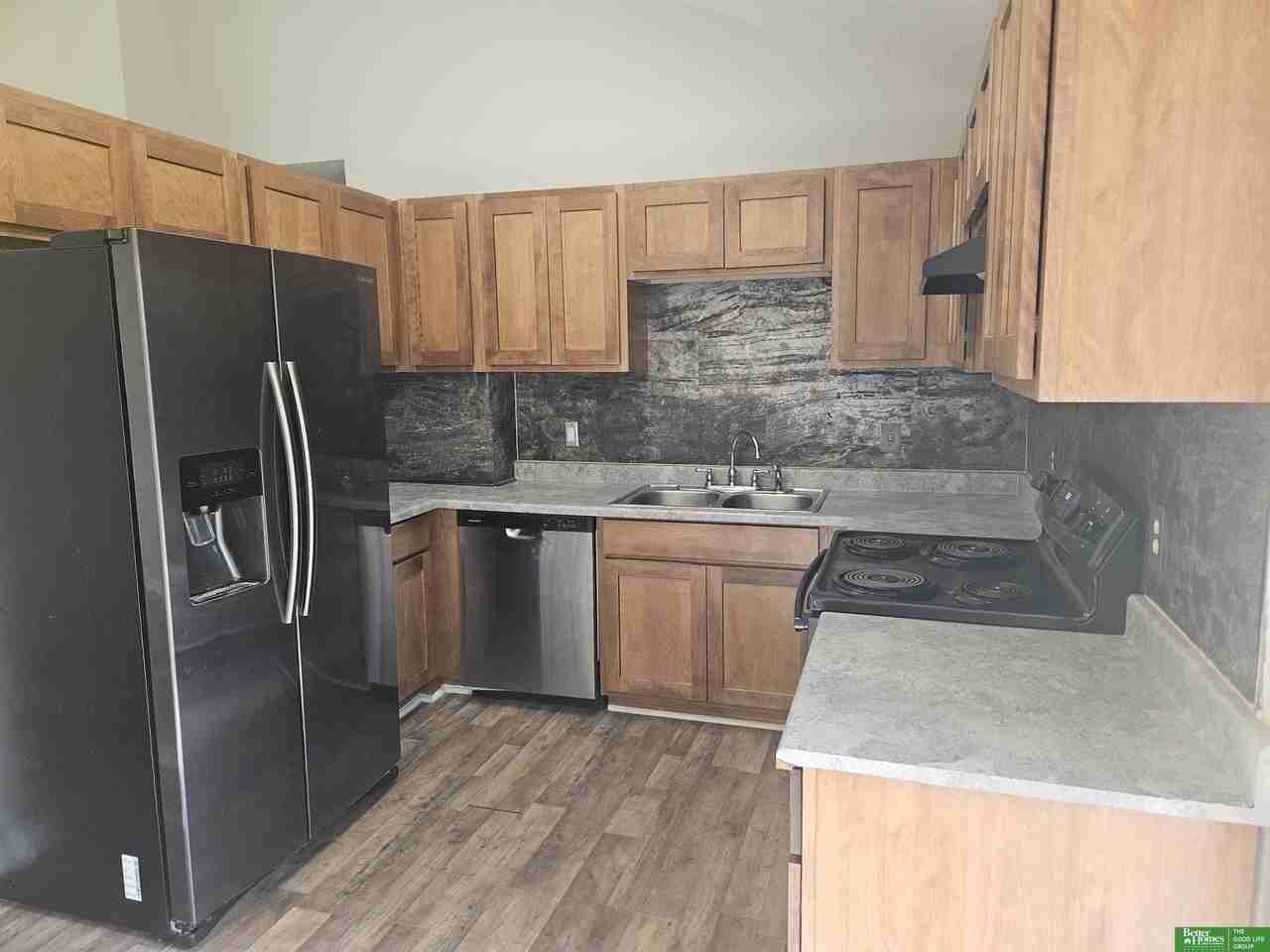 4318 N 129th St - Photo 2 of 19