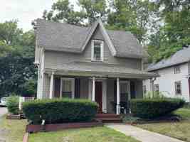 featured image of 707 N Congress St Apt 1 #1