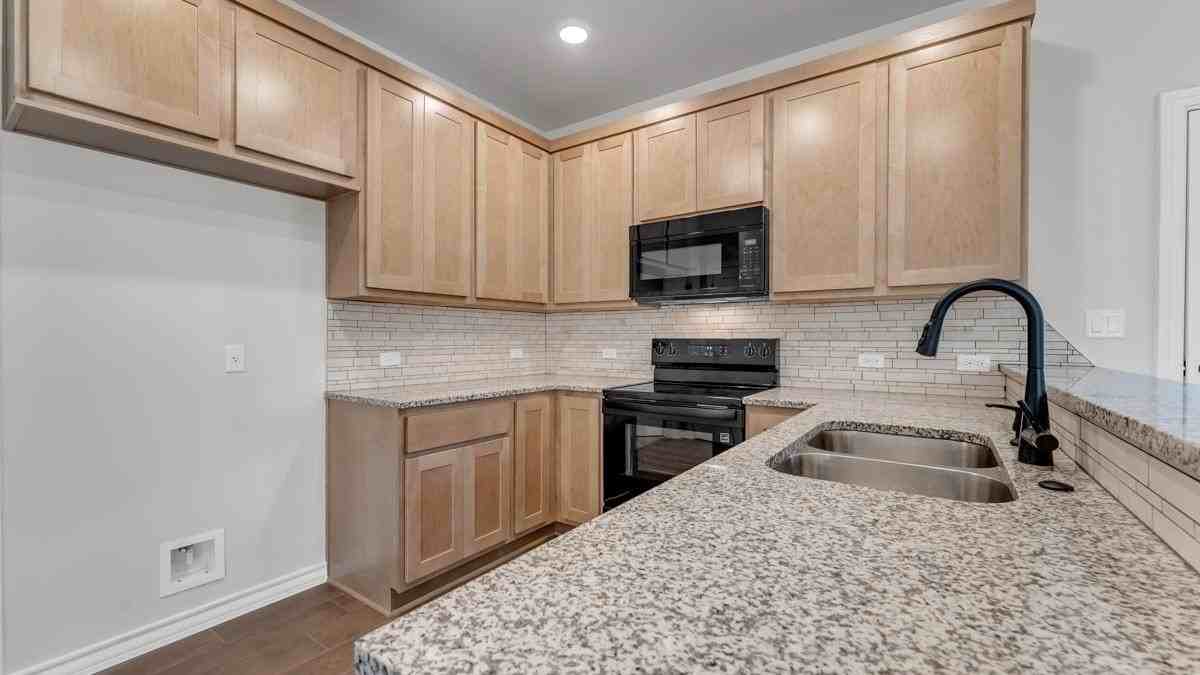 115 Primrose Ln - Photo 7 of 29