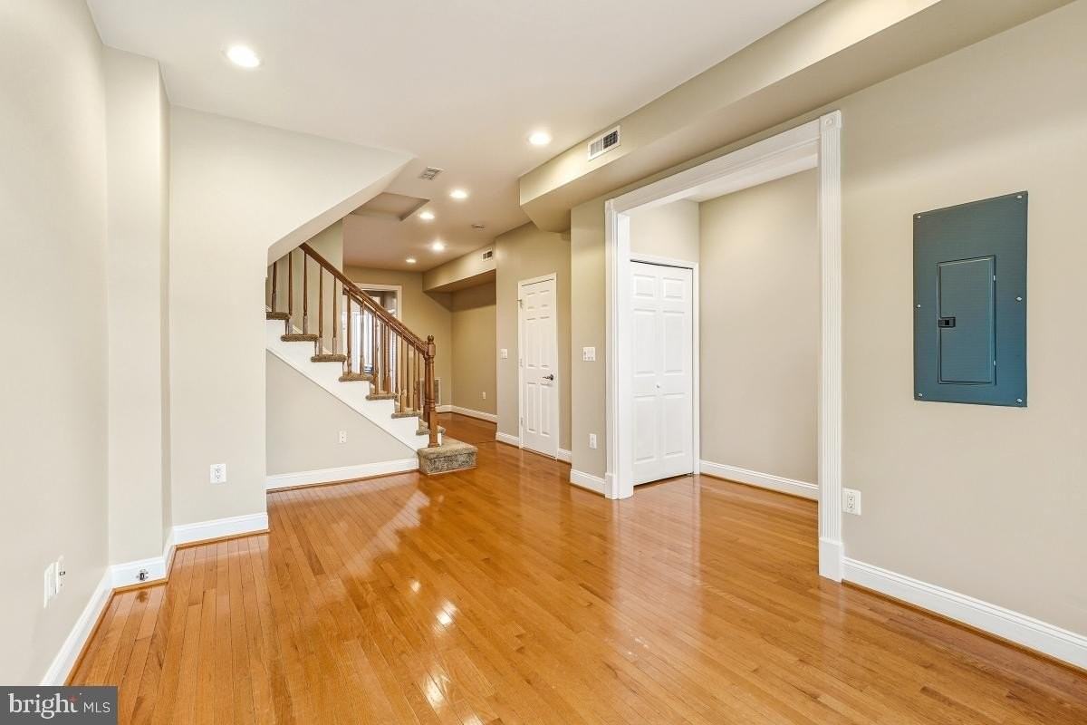 3117 11th St Nw - Photo 7 of 35