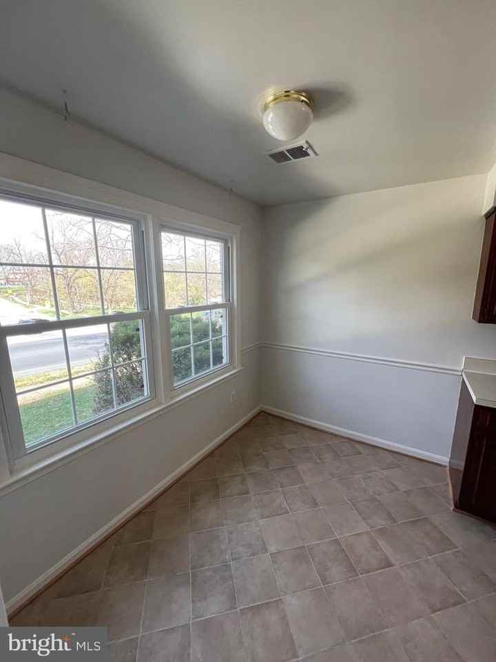 5805 Morningbird Ln - Photo 3 of 26