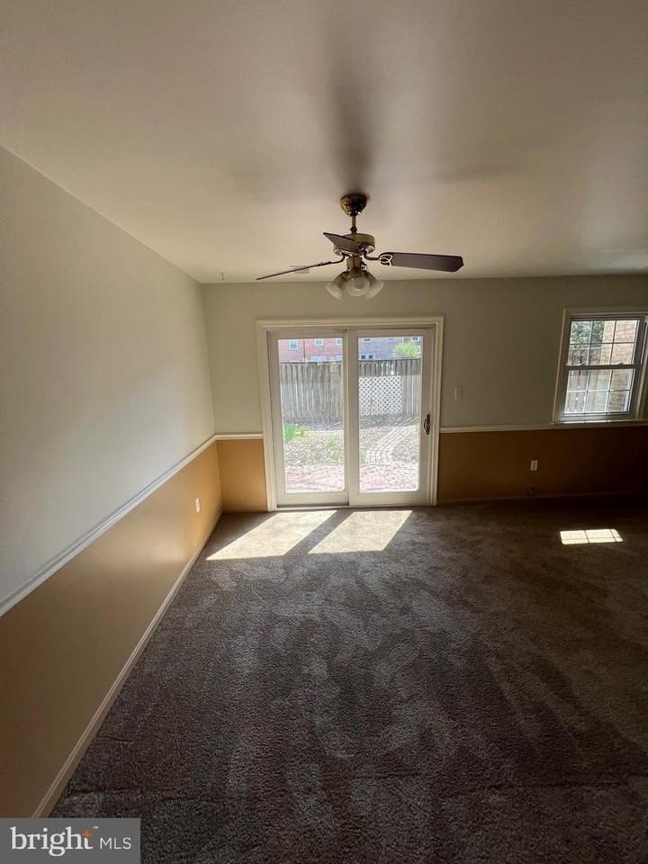 5805 Morningbird Ln - Photo 6 of 26