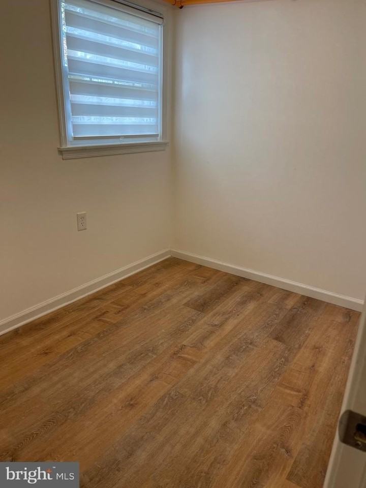 3207 Castleleigh Road - Photo 5 of 25