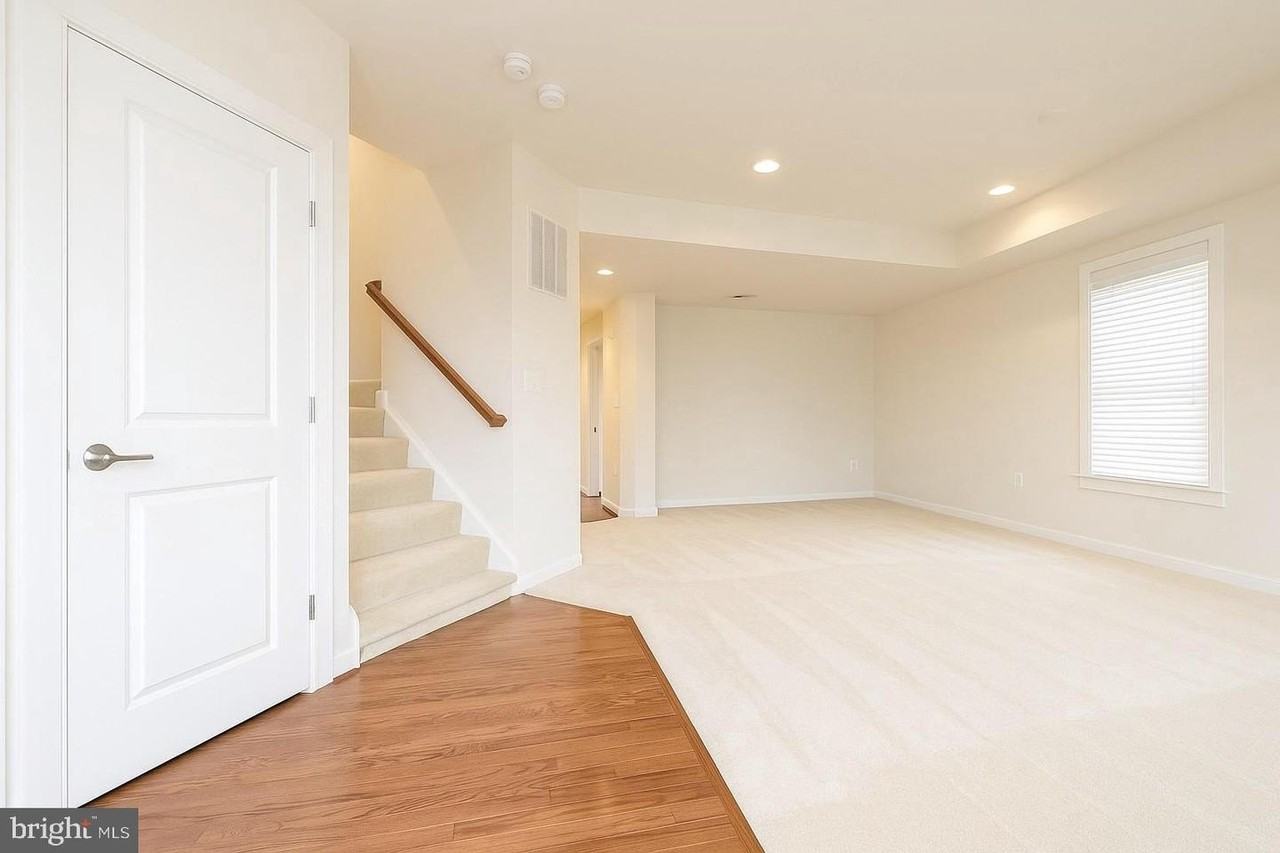 20769 Duxbury Terrace - Photo 2 of 41