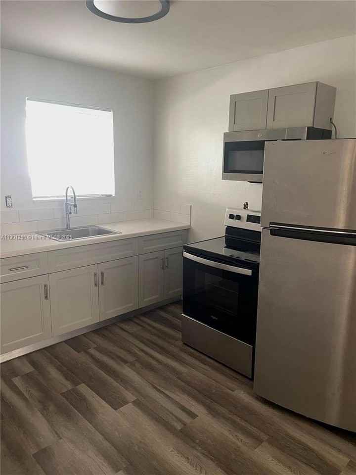 3760 Northwest 13th Place #3760 - Photo 5 of 17