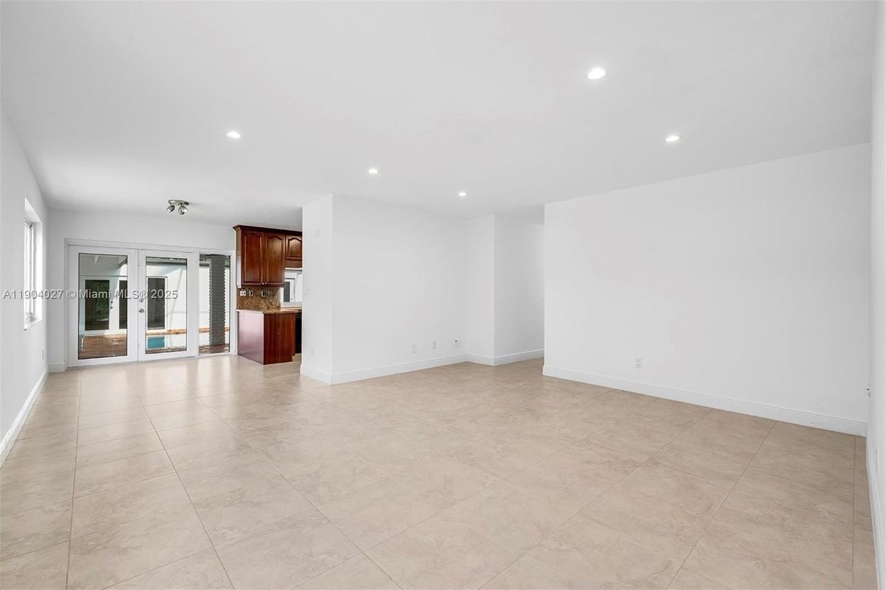 7575 Sw 134th St - Photo 5 of 28