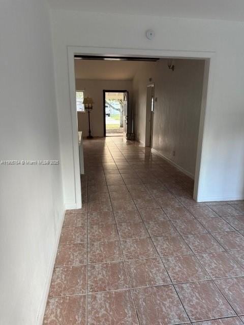 828 Fairway Dr - Photo 4 of 14