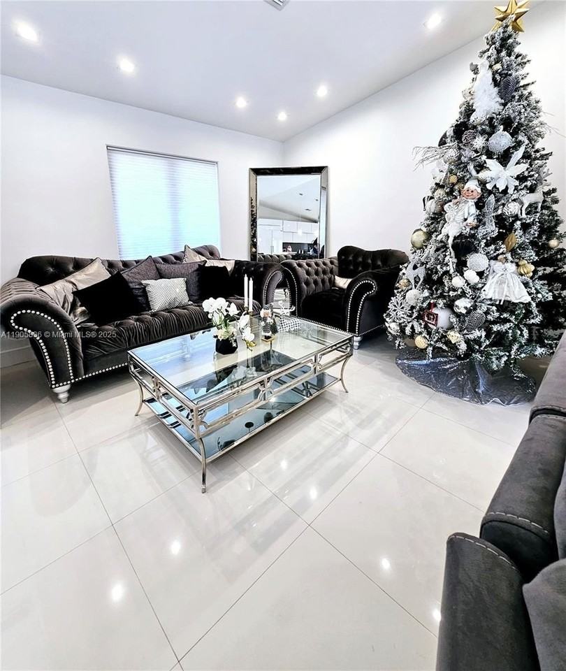 16138 Sw 154th Ct #0 - Photo 6 of 50