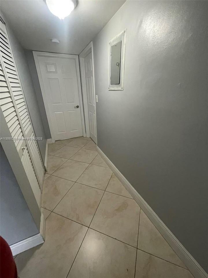 10302 Northwest 9th Street Circle #103 - Photo 5 of 25