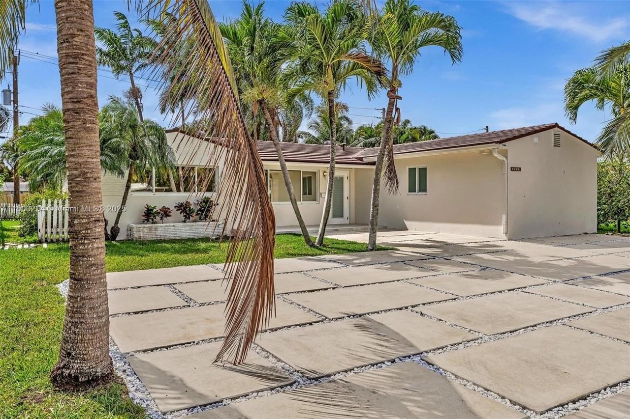 1510 Coolidge St - Photo 2 of 35