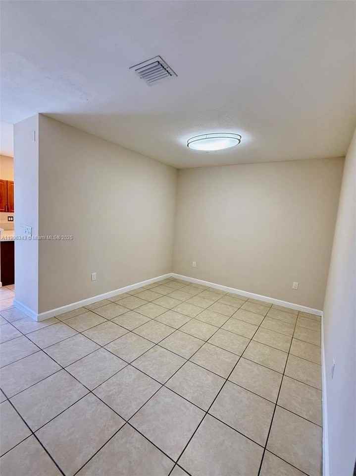 11326 Sw 238th St #11326 - Photo 5 of 27
