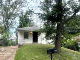 featured image of 9705 Winkler Dr