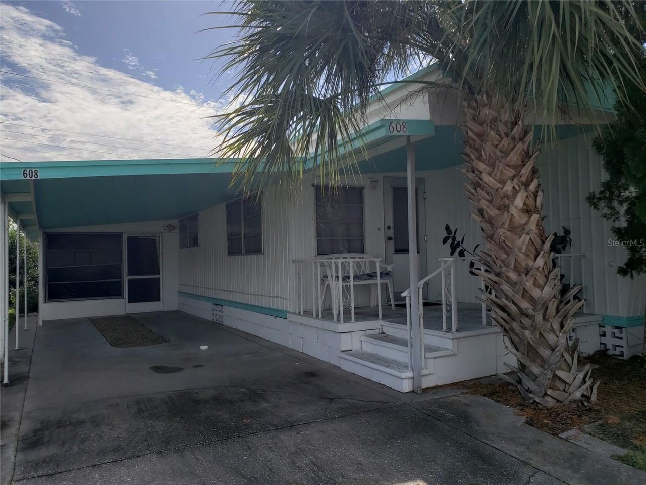 608 51st Ave W - Photo 2 of 20