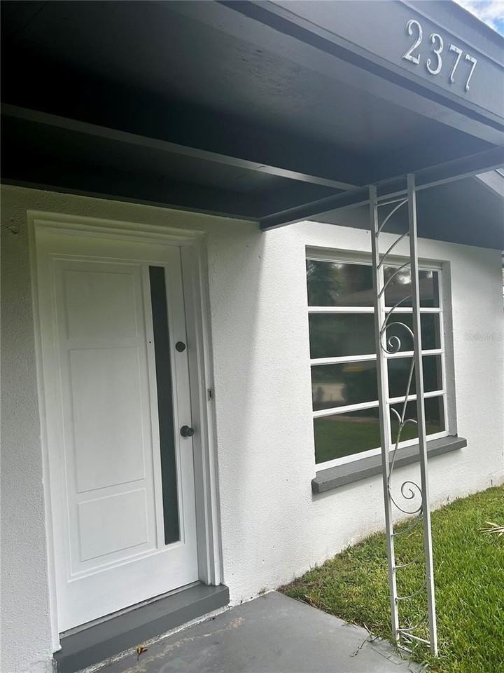 2377 Main St - Photo 2 of 12