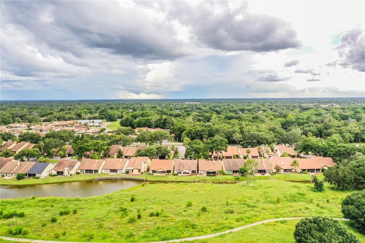 4315 Creekwood Lane - Photo 5 of 50