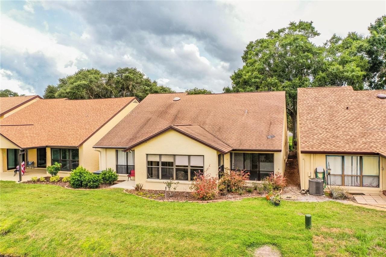 4315 Creekwood Lane - Photo 6 of 50