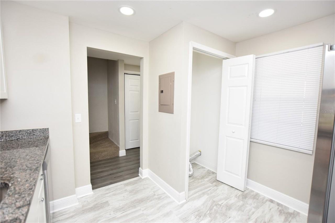 2241 9th St Se - Photo 5 of 25