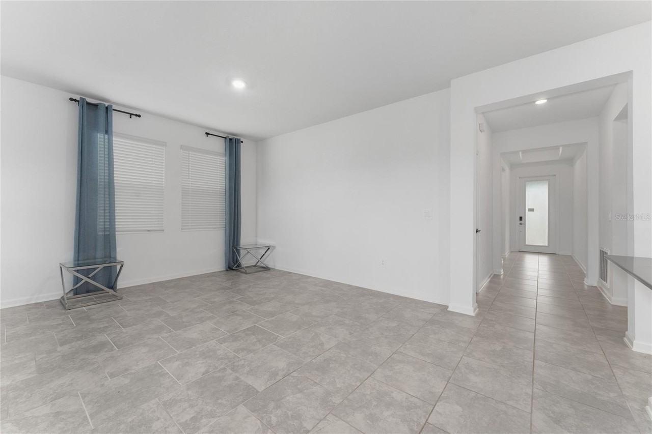 8967 Chipping Square Ln - Photo 3 of 28