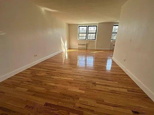 2857 Valentine Ave - Photo 2 of 4