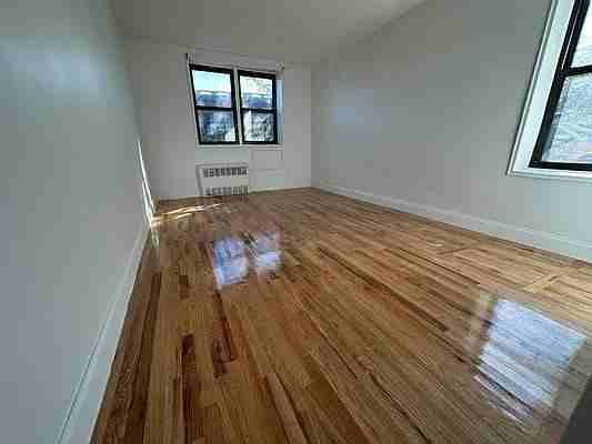 2857 Valentine Ave - Photo 3 of 4