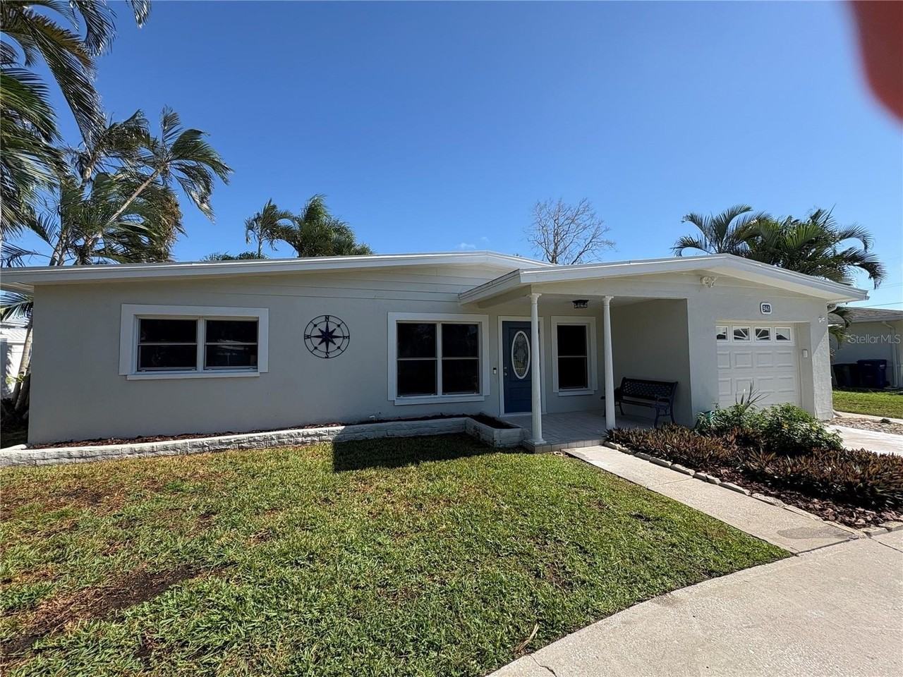 941 Palm Dr #1 - Photo 3 of 28