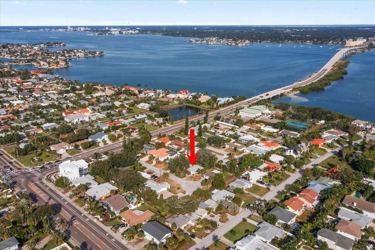 941 Palm Dr #1 - Photo 7 of 28