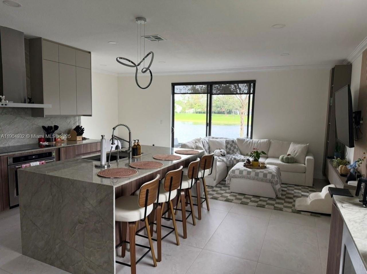 481 Ne 194th Ter #481 - Photo 2 of 8