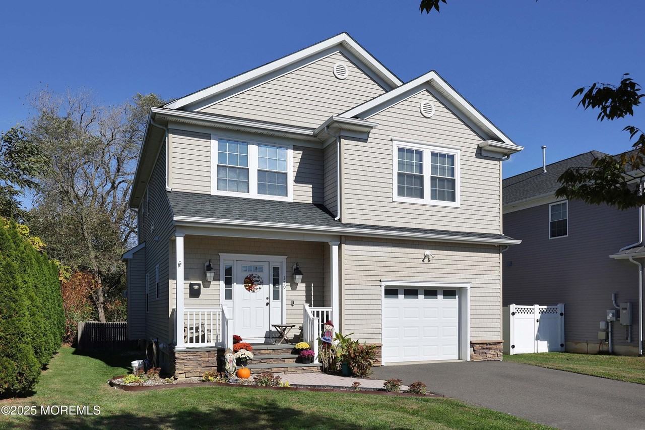 159 Hulick St - Photo 3 of 32