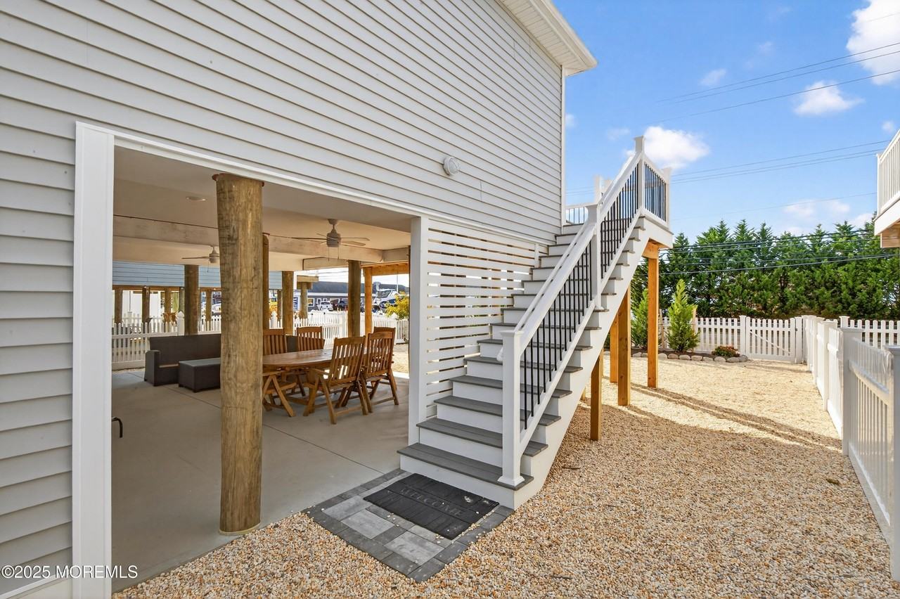 3255 Goa Way - Photo 3 of 34