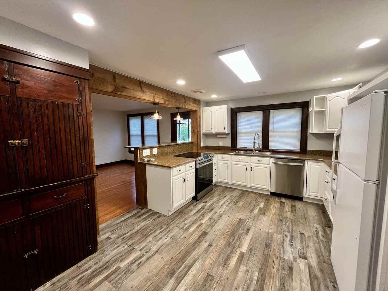 41W654 Main Street Rd - Photo 4 of 18