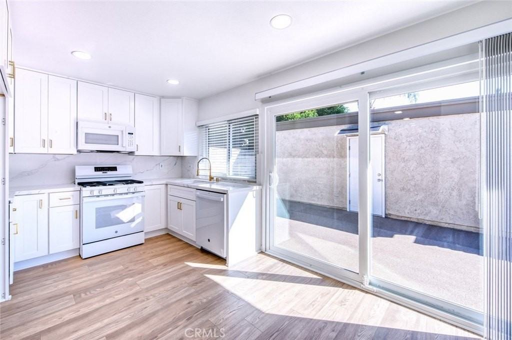 961 S Mintwood Ln - Photo 5 of 24