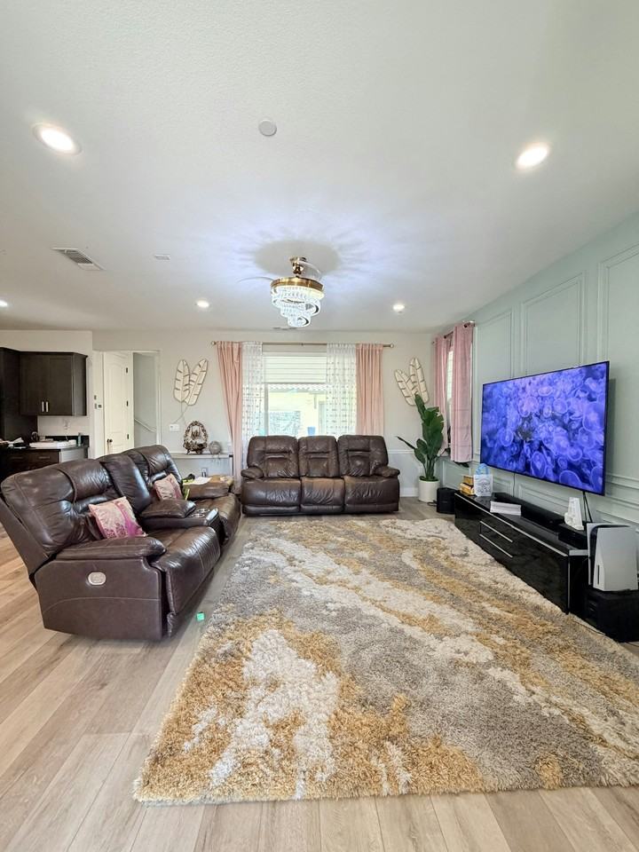 1676 South Central Parkway - Photo 4 of 22