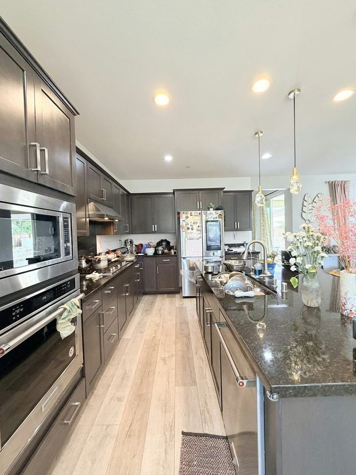 1676 South Central Parkway - Photo 6 of 22