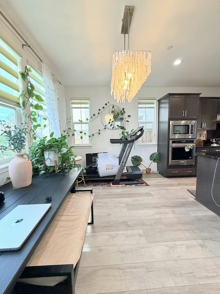 1676 South Central Parkway - Photo 7 of 22