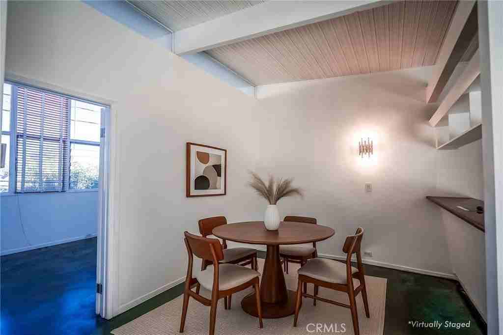 1400 N Hayworth Ave #28 - Photo 6 of 23