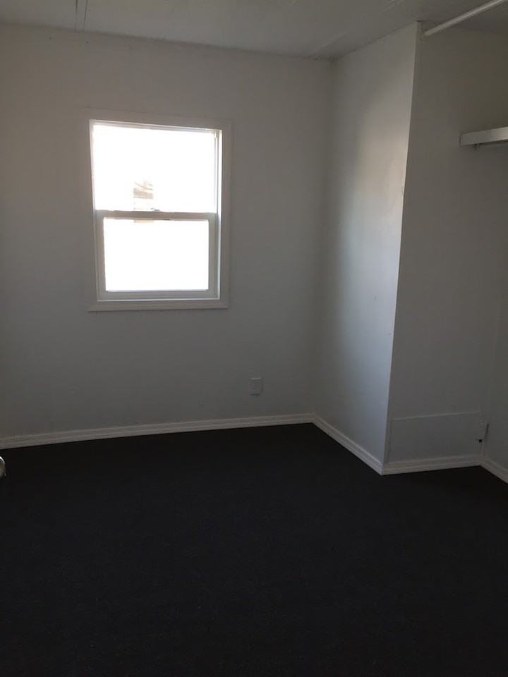 2708 Everett Drive - Photo 5 of 21