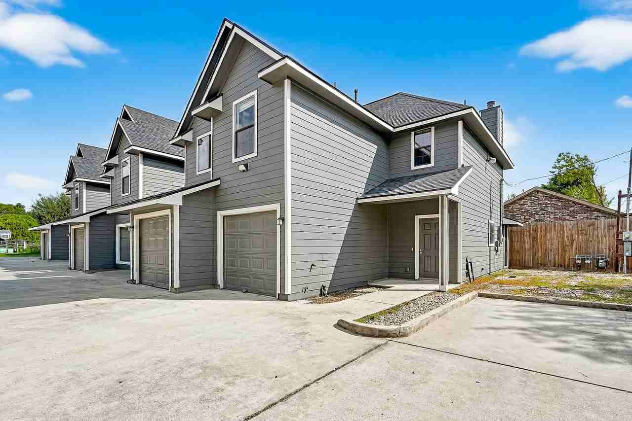 10035 Morocco Road - Photo 3 of 38